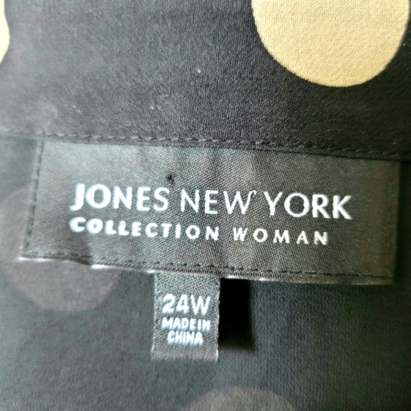Plus Size 24W Jones New York Collection Woman Polka-Dot Blouse-Skirt Set - Picture 8 of 10
